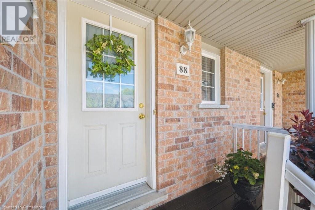 88 Foxglove Crescent, Kitchener, Ontario  N2E 3Y8 - Photo 5 - 40730747