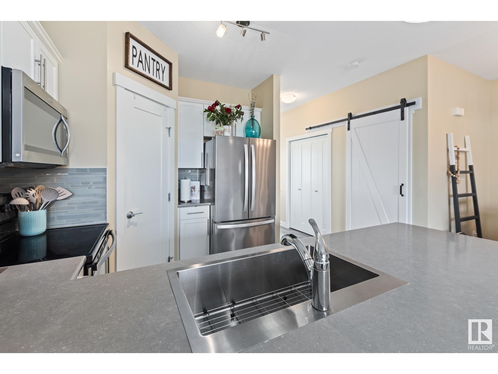 681 Black Stone Bv, Leduc, Alberta  T9E 1H1 - Photo 11 - E4437517