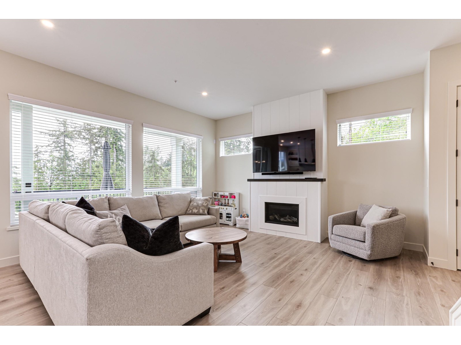 31500 Burnham Place, Mission, British Columbia  V4S 0E8 - Photo 3 - R3004389