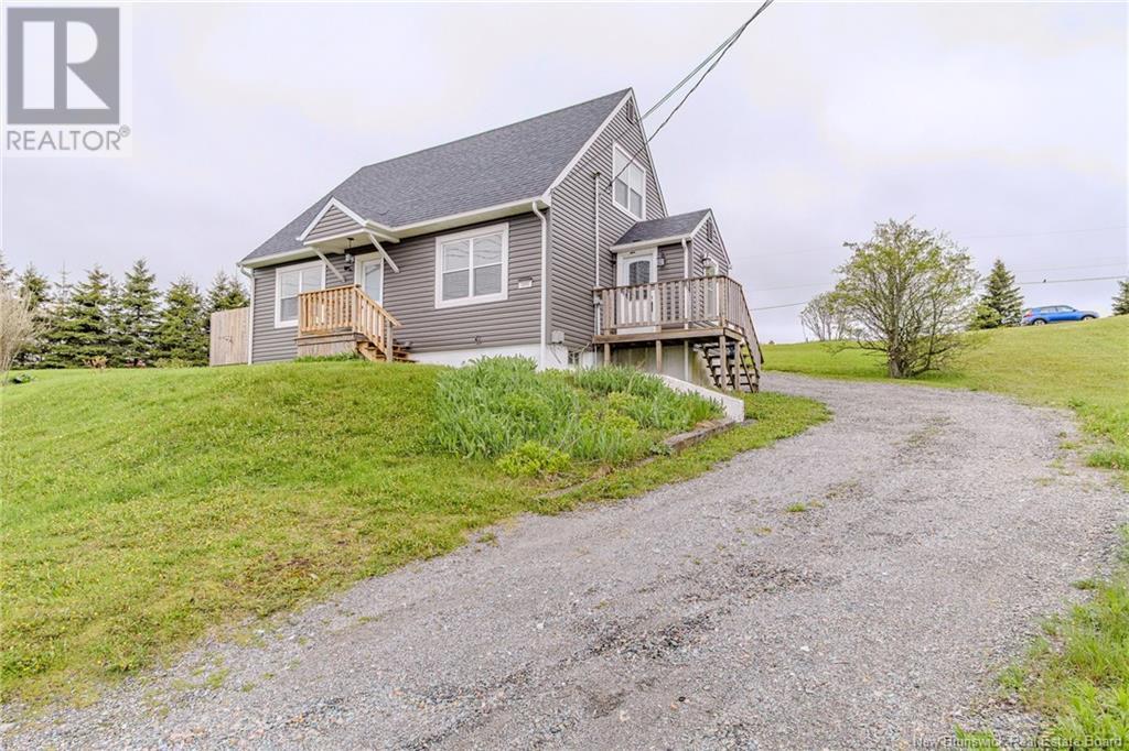 Property at 999 Loch Lomond Road image 2