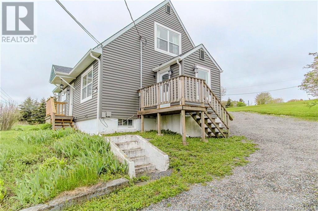 Property at 999 Loch Lomond Road image 3