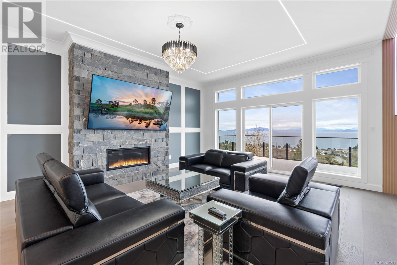Property at 4990 Laguna Way image 5