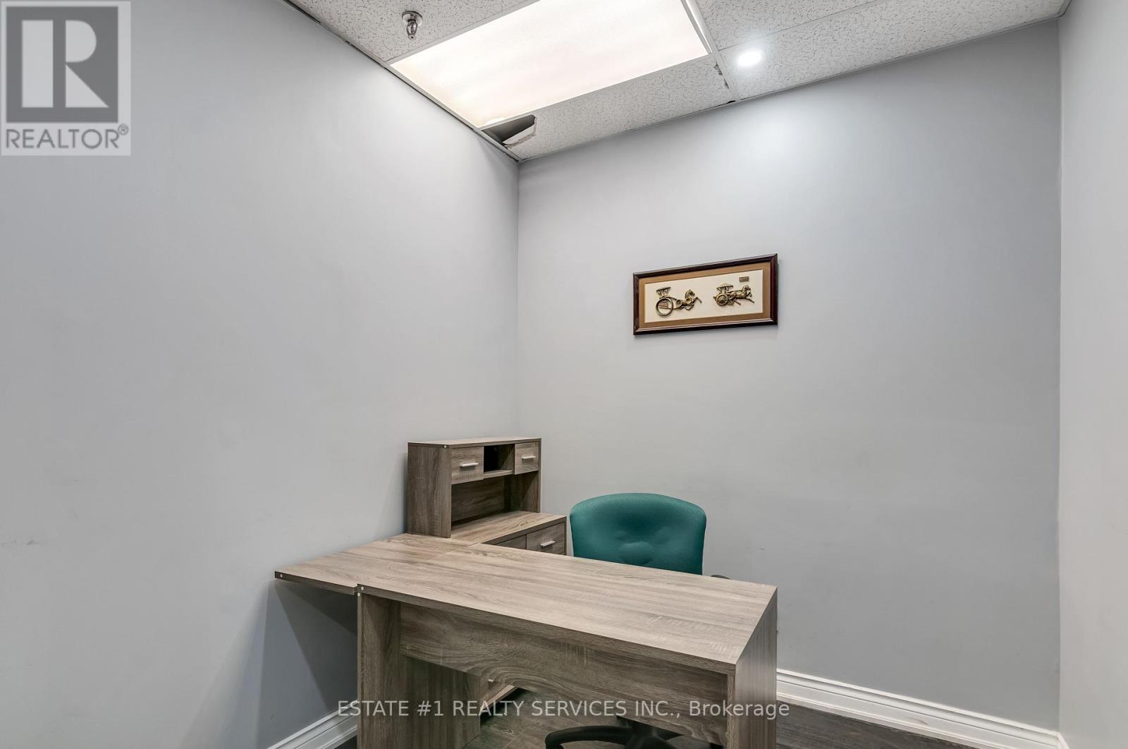 211 - 2359 Royal Windsor Drive, Mississauga, Ontario  L5J 4S9 - Photo 10 - W12085371