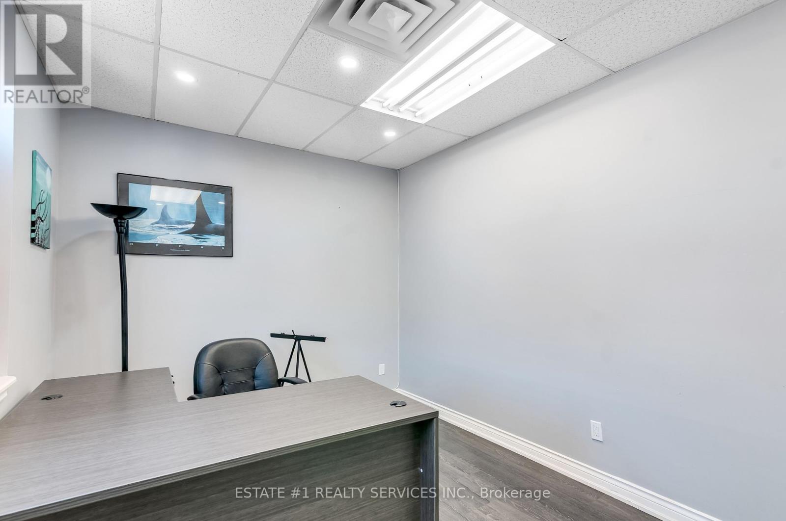 211 - 2359 Royal Windsor Drive, Mississauga, Ontario  L5J 4S9 - Photo 8 - W12085371