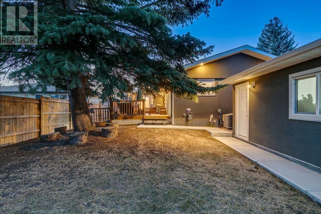 944 Parkvalley Way Se, Calgary, Alberta  T2J 4W2 - Photo 45 - A2209783