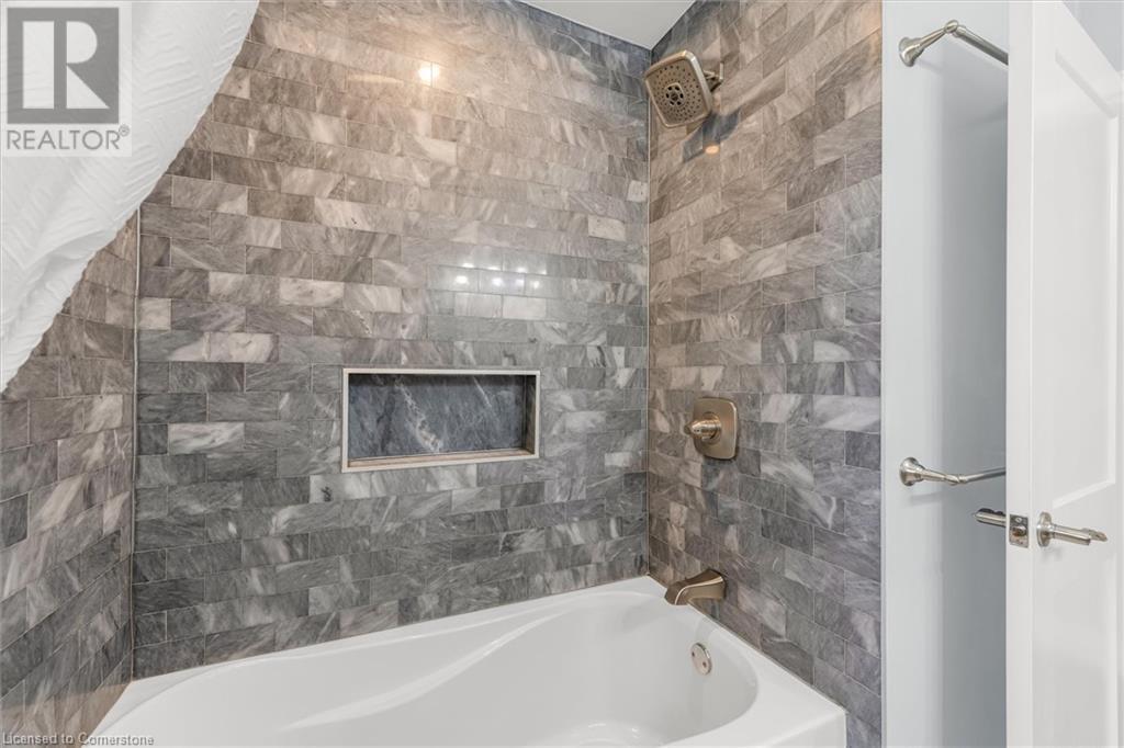14 Carousel Avenue, Hamilton, Ontario  L9A 4L5 - Photo 14 - 40729088