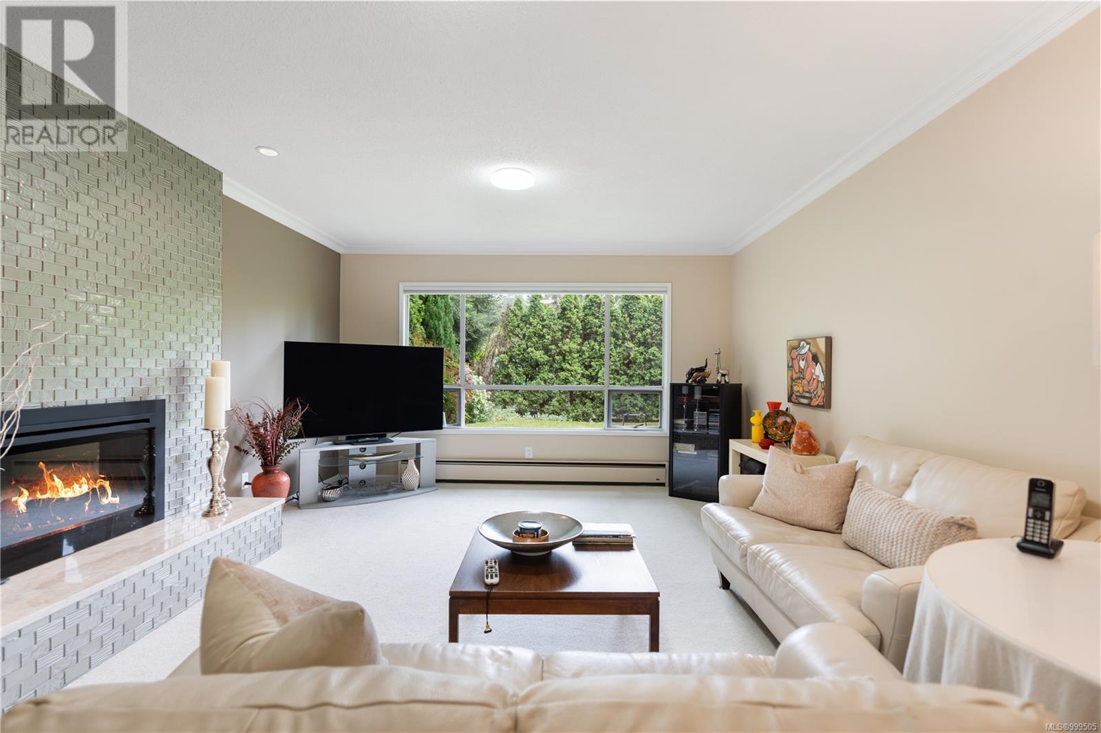 4431 Emily Carr Dr, Saanich, British Columbia  V8X 4M2 - Photo 19 - 999505