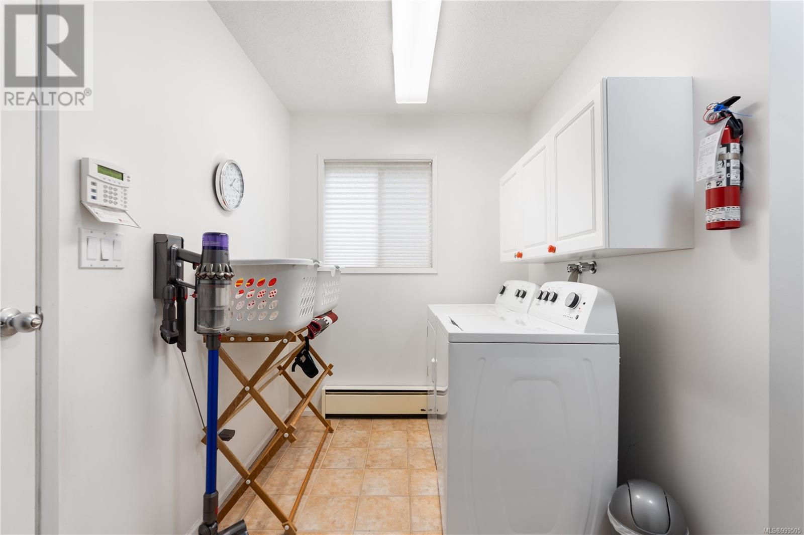 4431 Emily Carr Dr, Saanich, British Columbia  V8X 4M2 - Photo 21 - 999505