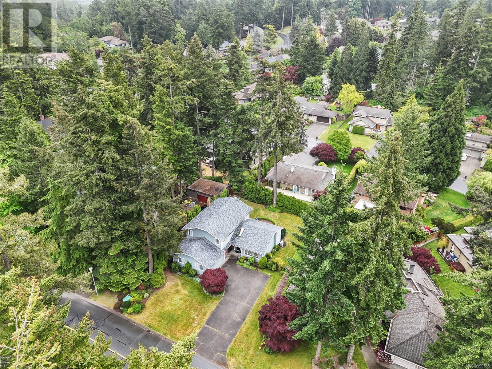 4431 Emily Carr Dr, Saanich, British Columbia  V8X 4M2 - Photo 4 - 999505