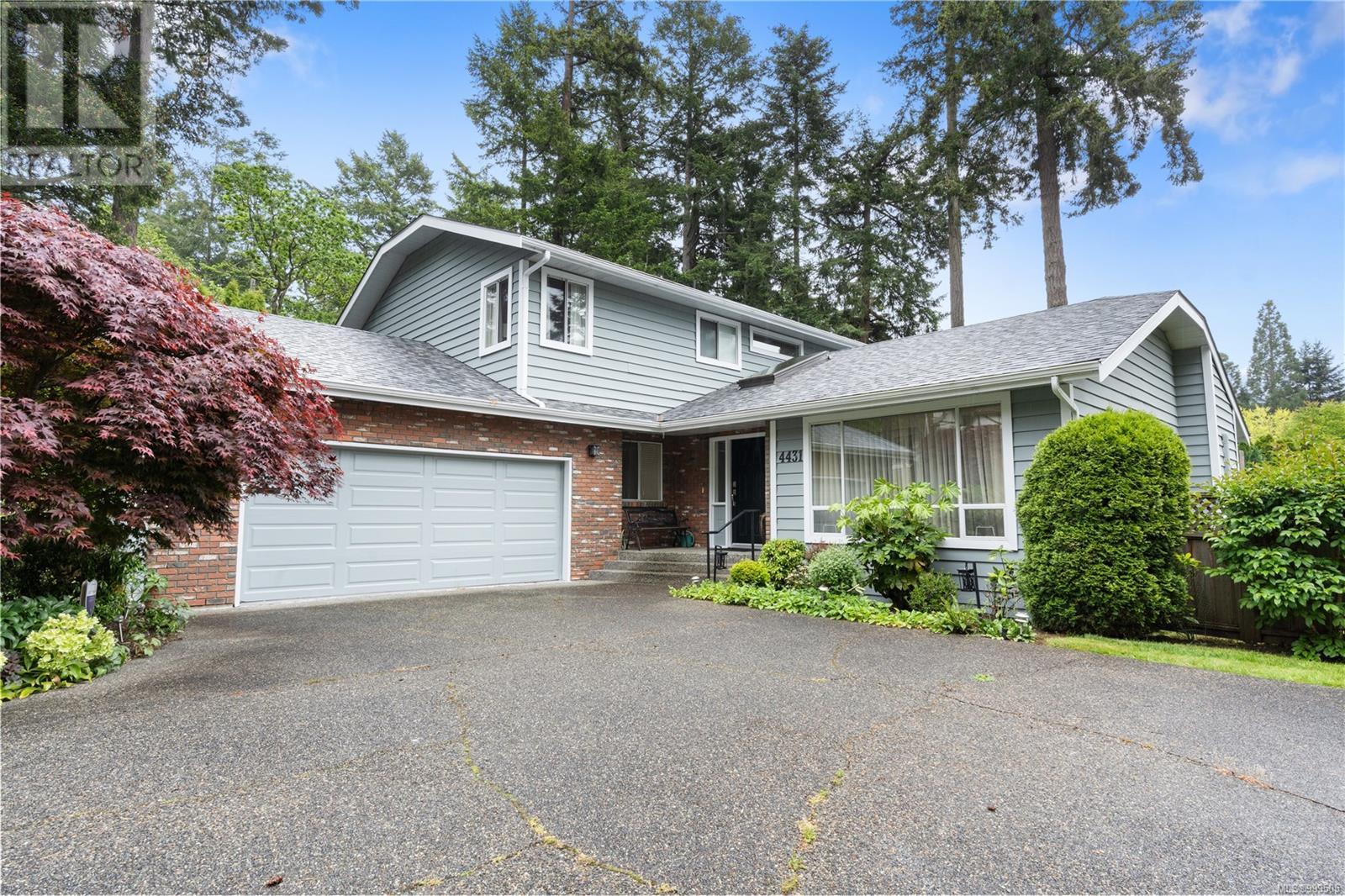 4431 Emily Carr Dr, Saanich, British Columbia  V8X 4M2 - Photo 40 - 999505