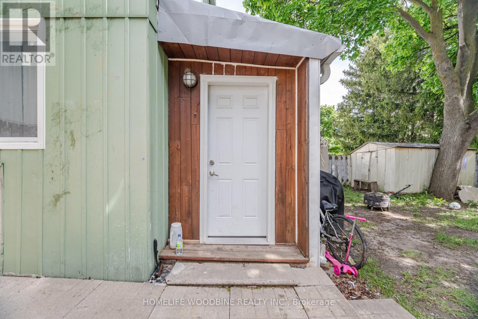 11 Helena Court, Brampton, Ontario  L6S 2N4 - Photo 22 - W12104131