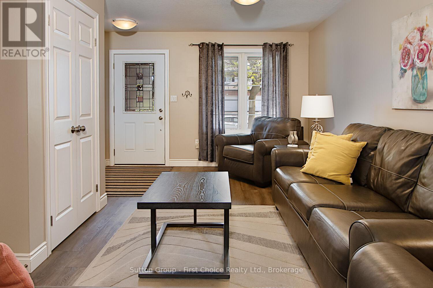 595 Hibernia Street, Stratford, Ontario  N5A 7R6 - Photo 10 - X12161383