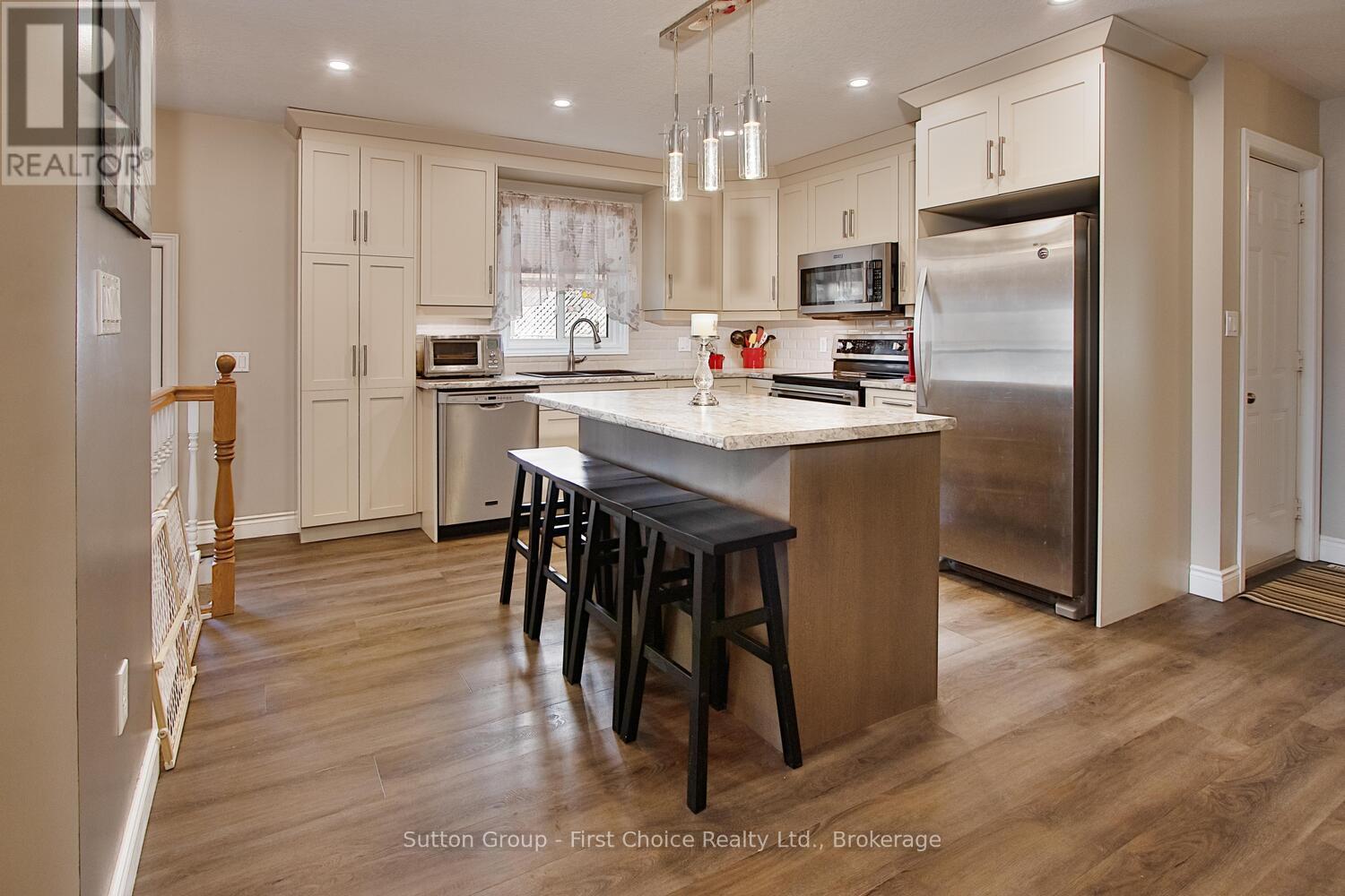 595 Hibernia Street, Stratford, Ontario  N5A 7R6 - Photo 12 - X12161383