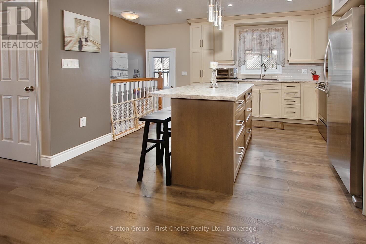 595 Hibernia Street, Stratford, Ontario  N5A 7R6 - Photo 13 - X12161383