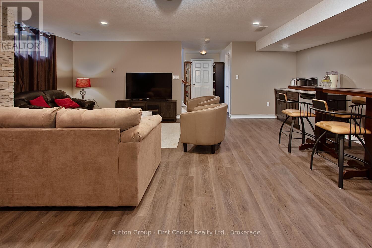 595 Hibernia Street, Stratford, Ontario  N5A 7R6 - Photo 31 - X12161383