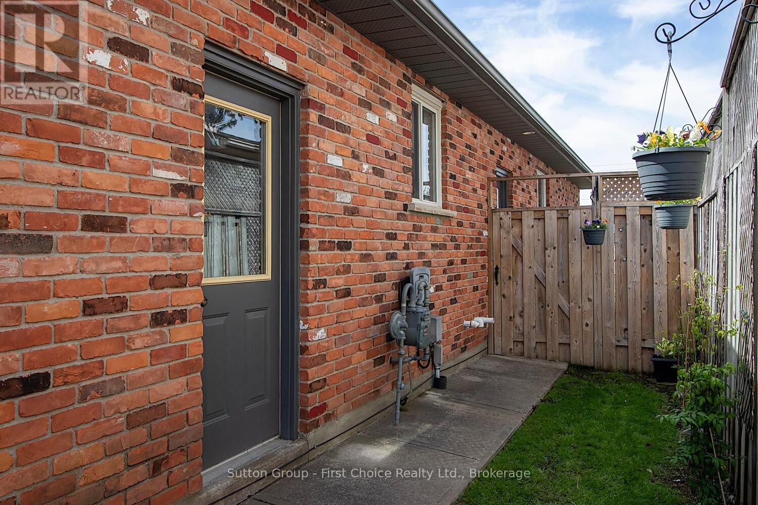 595 Hibernia Street, Stratford, Ontario  N5A 7R6 - Photo 38 - X12161383