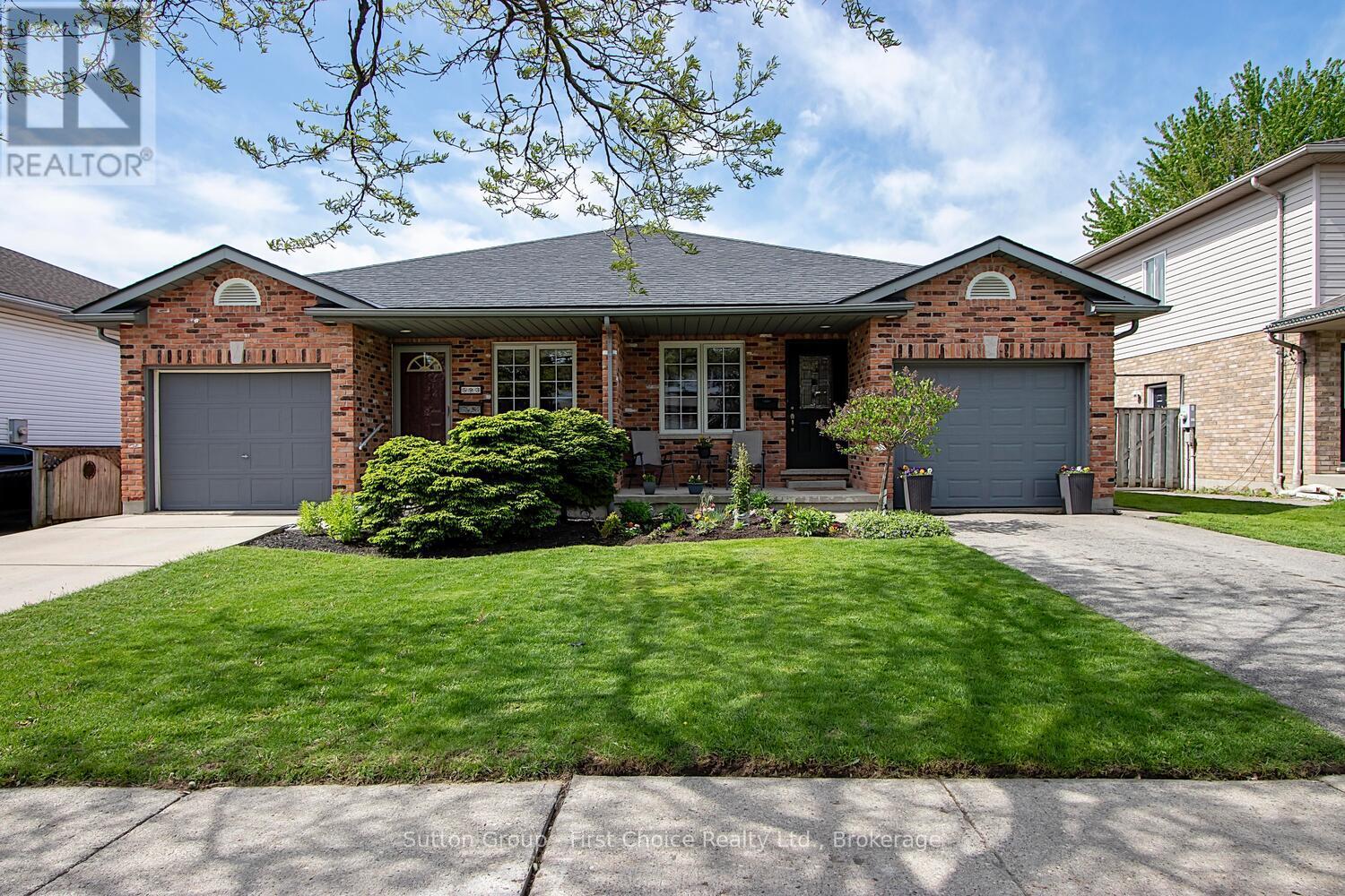 595 Hibernia Street, Stratford, Ontario  N5A 7R6 - Photo 5 - X12161383