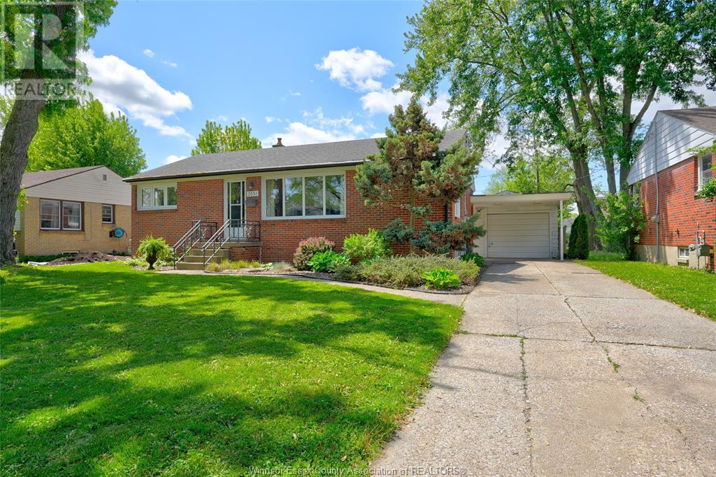MLS# 25012626: 3551 DANDURAND, Windsor, Canada