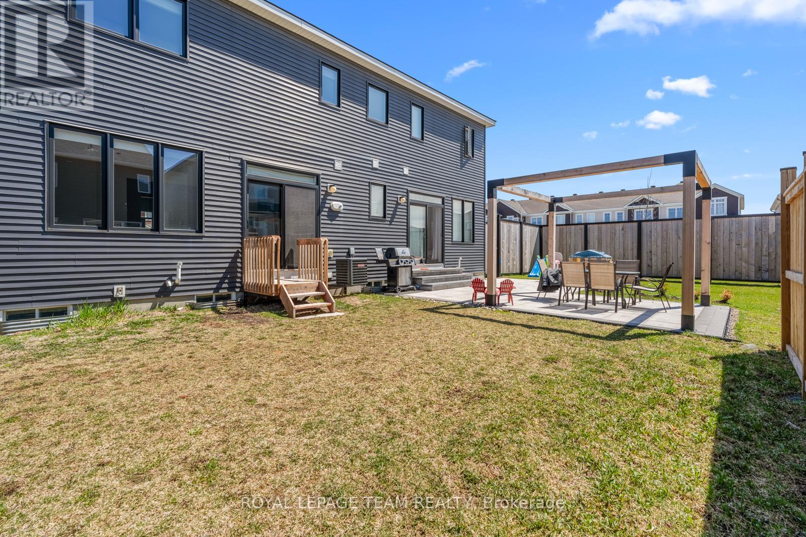 13 Bermondsey Way, Ottawa, Ontario  K2S 2Y7 - Photo 28 - X12161347