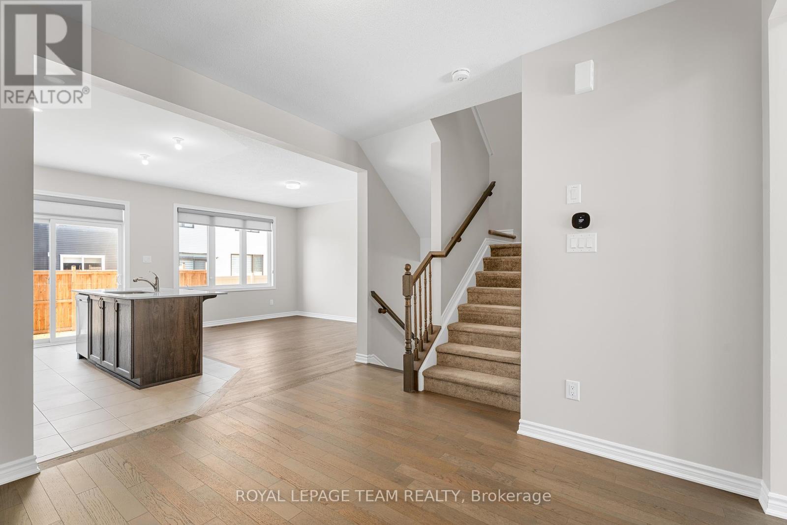 13 Bermondsey Way, Ottawa, Ontario  K2S 2Y7 - Photo 3 - X12161347