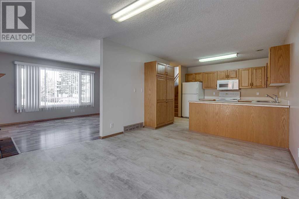 8, 5711 50 Avenue, Stettler, Alberta  T0C 2L2 - Photo 7 - A2207122