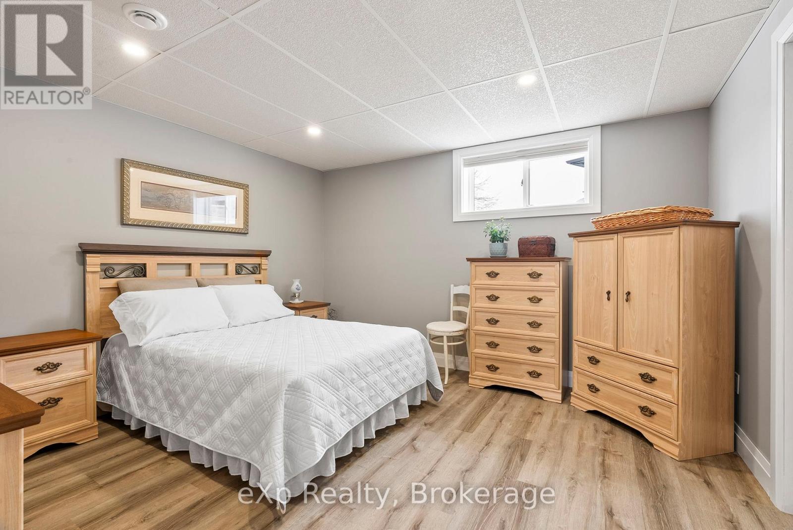 127 Dougs Crescent, Wellington North, Ontario  N0G 2L4 - Photo 26 - X12041953