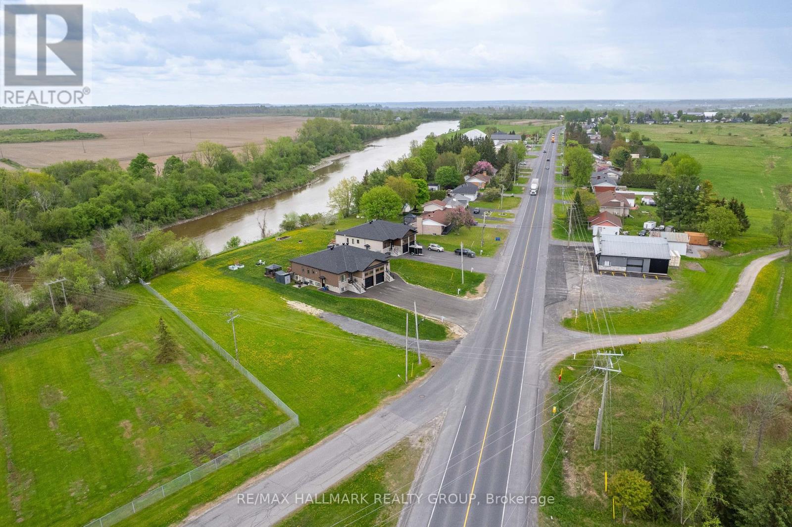 00 Water Street, Alfred And Plantagenet, Ontario  K0B 1L0 - Photo 5 - X12025964