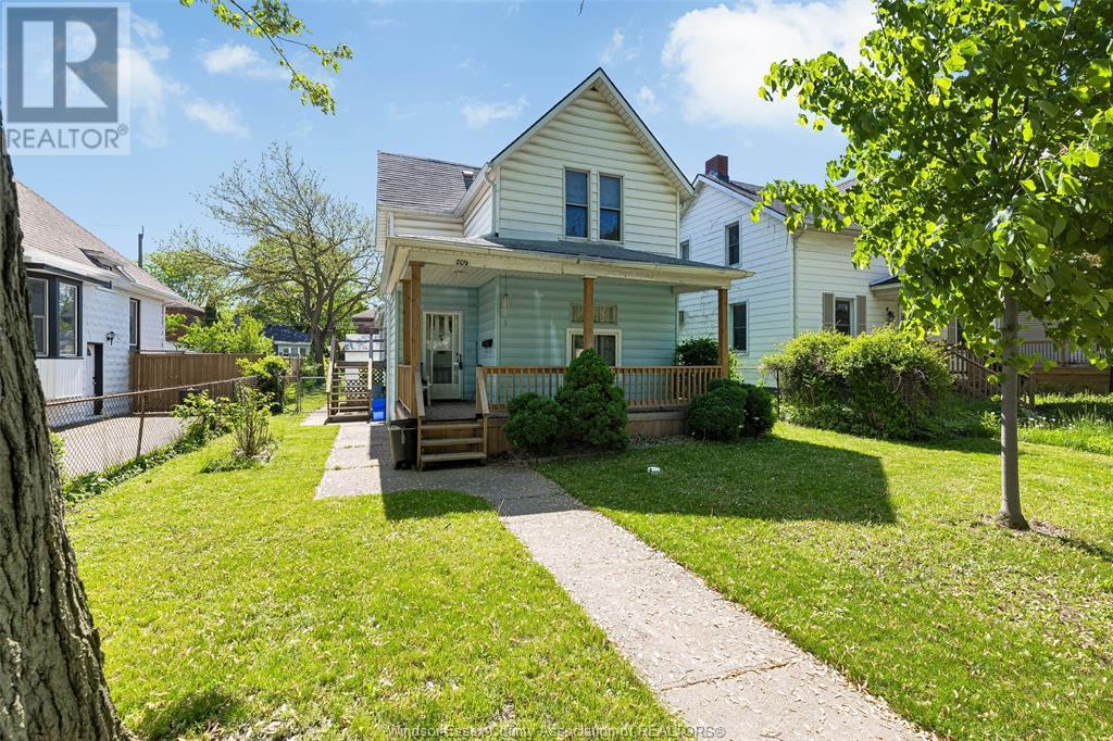 MLS# 25012618: 209 CURRY AVENUE, Windsor, Canada
