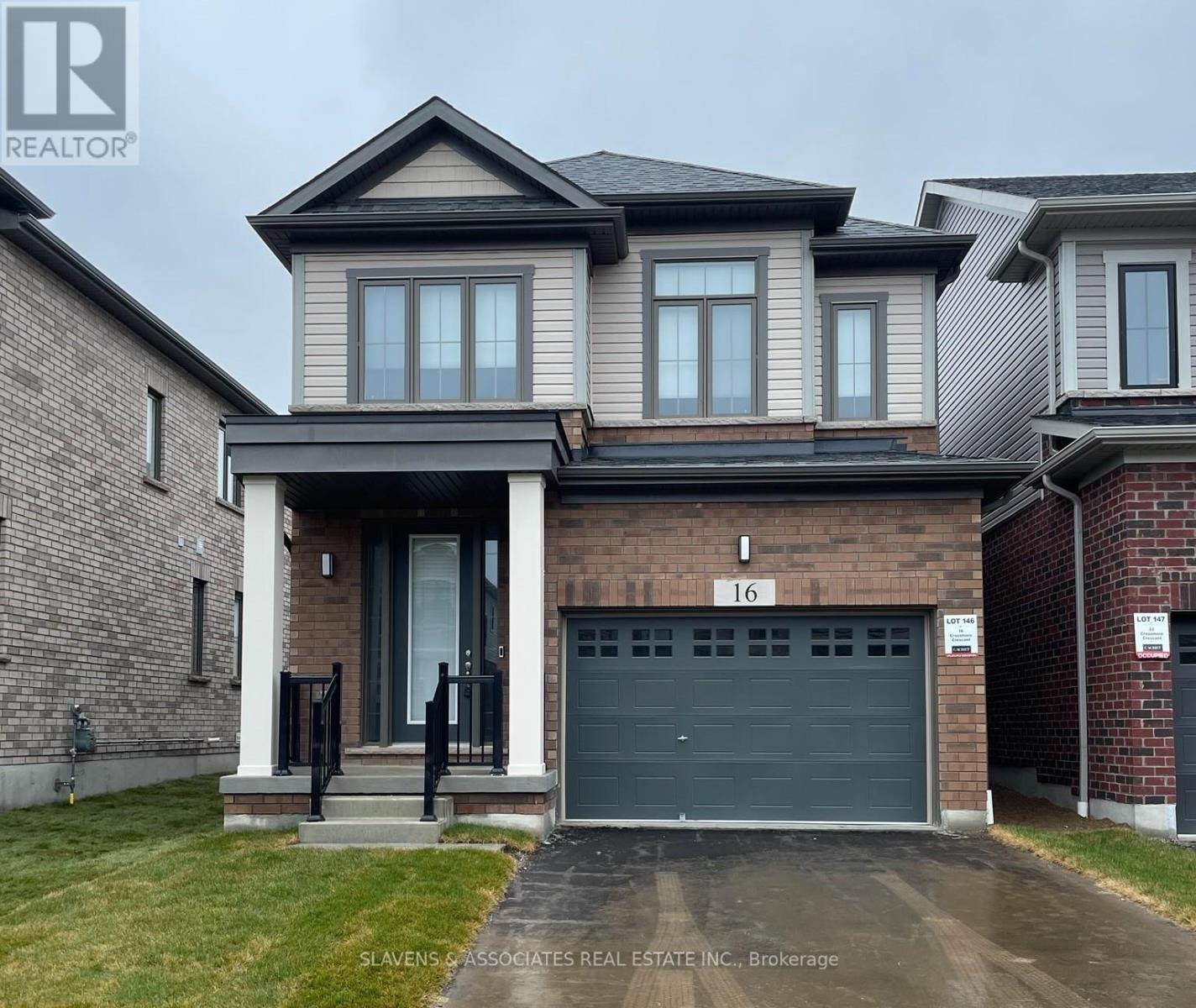 16 CROSSMORE CRESCENT, Cambridge, Ontario