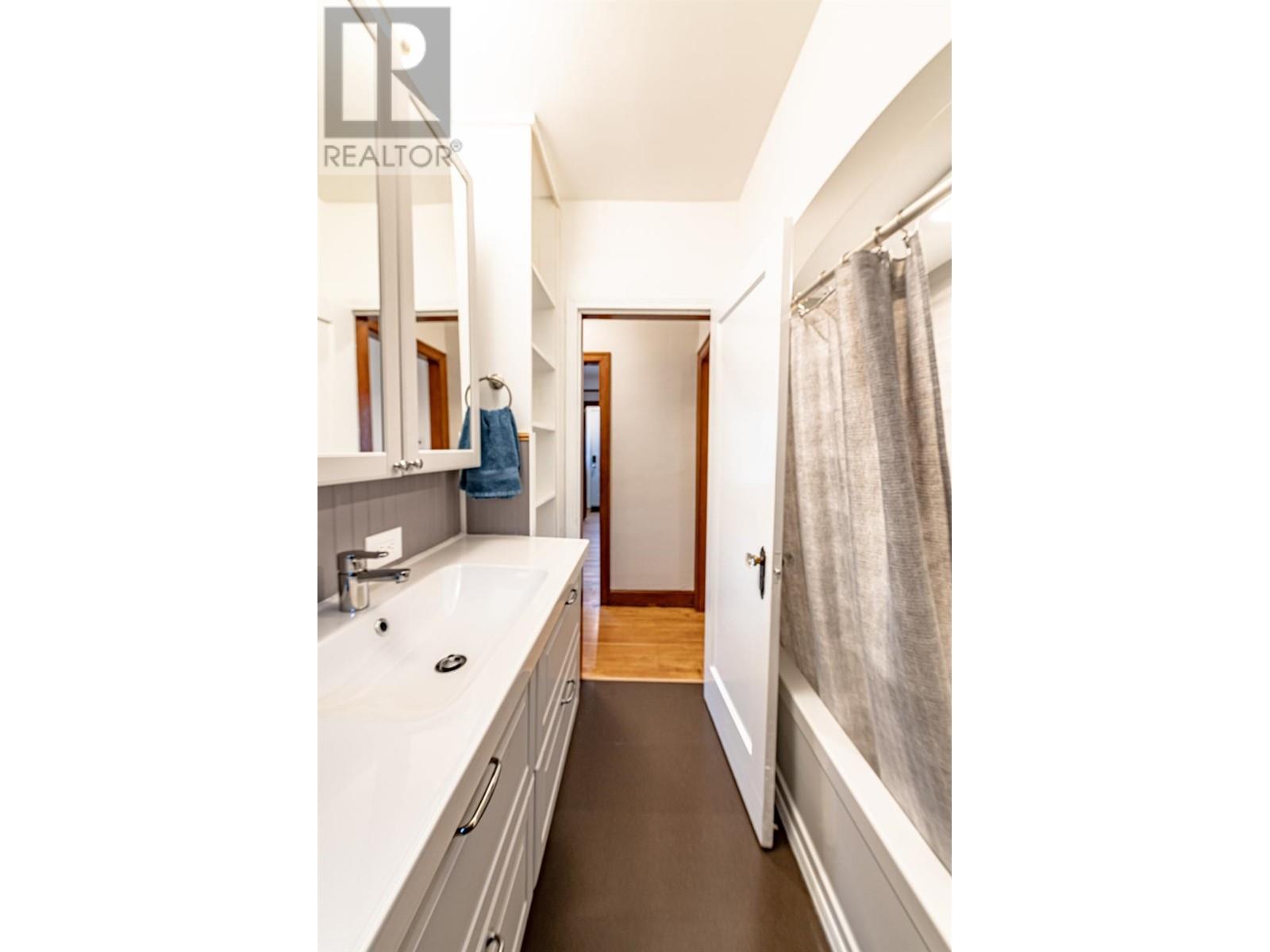 1237 COLUMBIA Avenue, Trail, BC V1R1J3