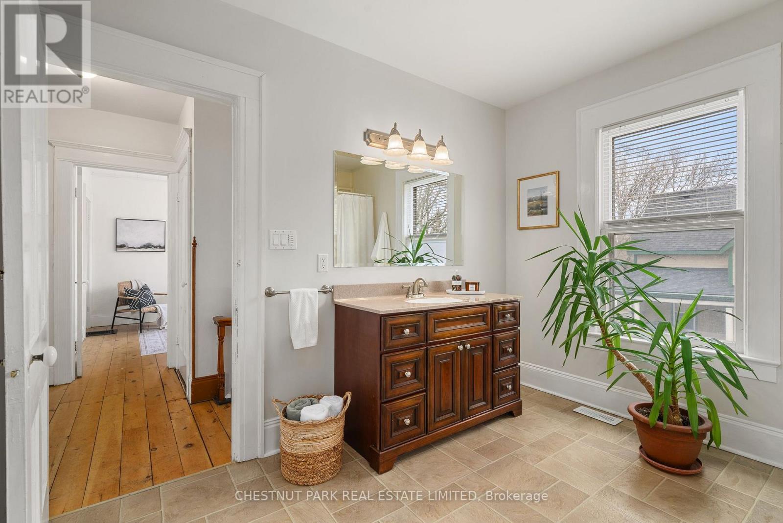 8 Queen Street, Prince Edward County, Ontario  K0K 2T0 - Photo 32 - X12085461