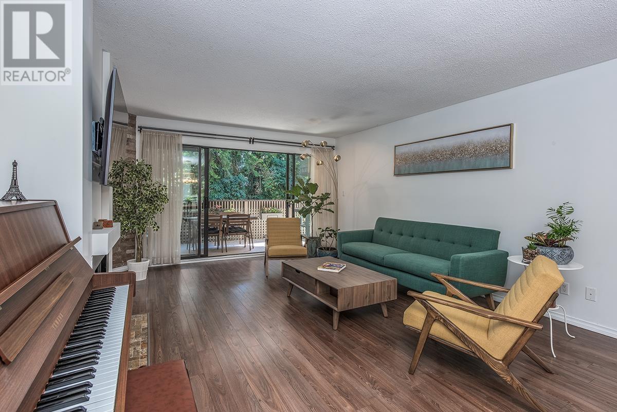 206 3191 MOUNTAIN HIGHWAY, North Vancouver, British Columbia