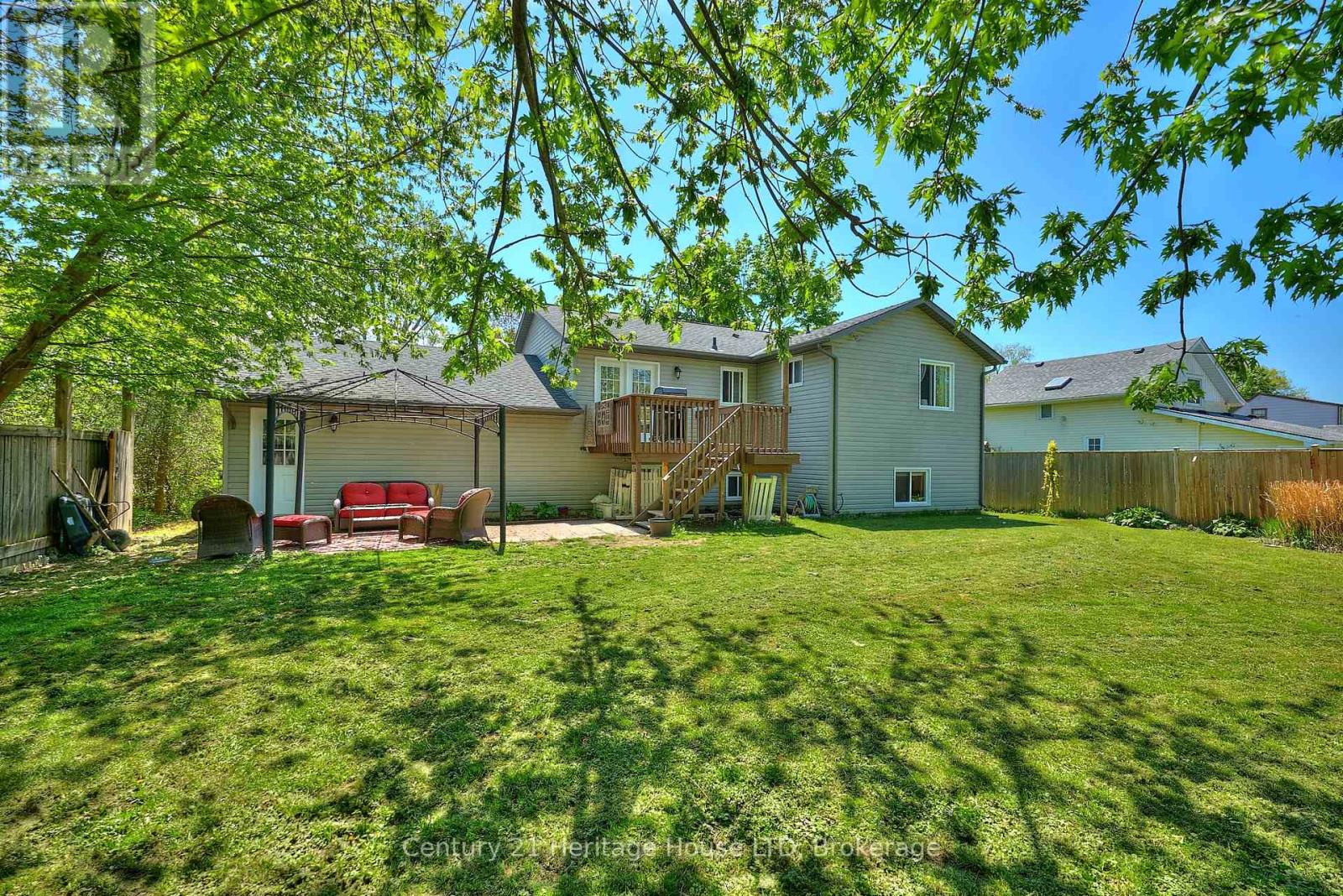3040 Poplar Avenue, Fort Erie (Ridgeway), Ontario  L0S 1N0 - Photo 25 - X12153493