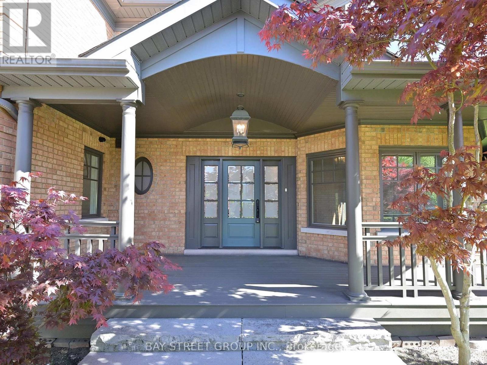 25 Brookshill Crescent, Richmond Hill, Ontario  L4B 3J2 - Photo 2 - N11975852