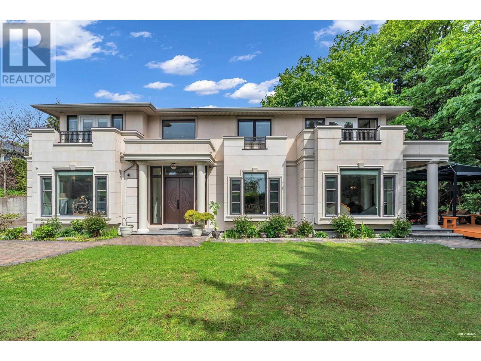 1835 MATHERS AVENUE, West Vancouver, British Columbia