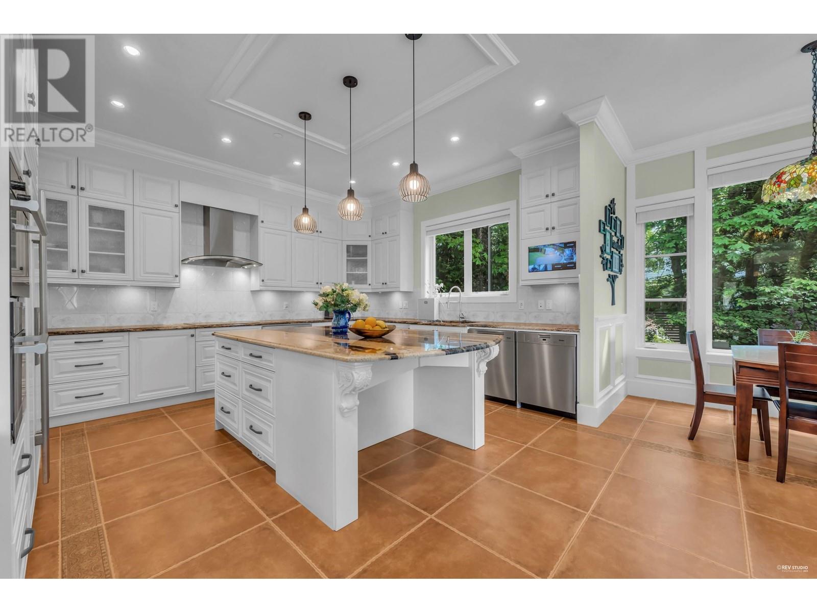 1835 Mathers Avenue, West Vancouver, British Columbia  V7V 2G6 - Photo 12 - R3005151