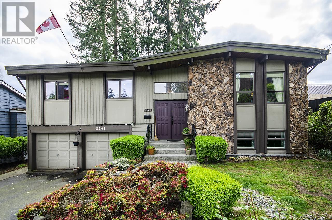 2541 CARNATION STREET, North Vancouver, British Columbia
