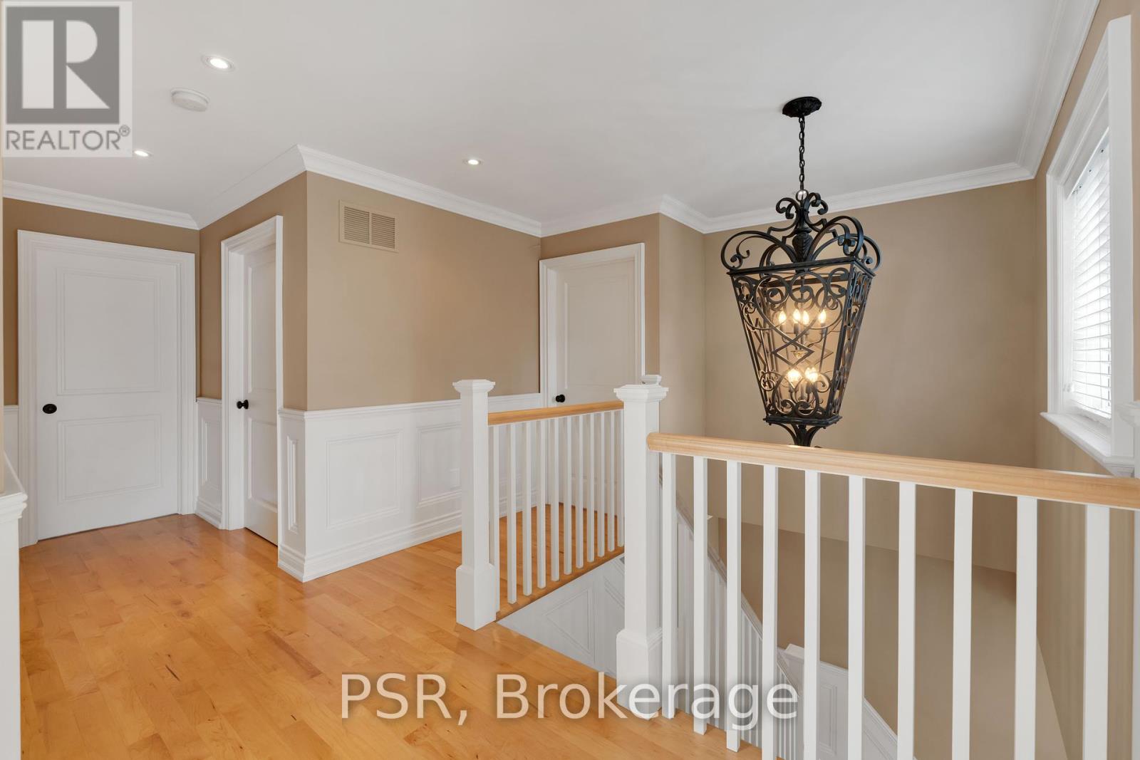 124 Elmpine Trail, King, Ontario  L7B 1K4 - Photo 34 - N12148272