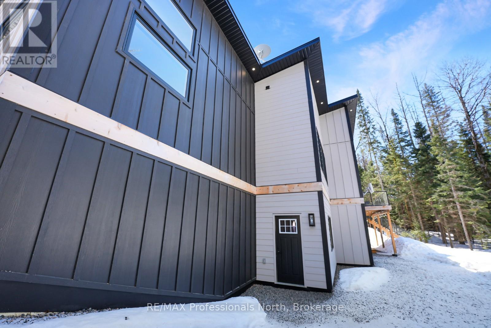 1086 Stothart Creek Road, Dysart Et Al, Ontario  K0M 1S0 - Photo 44 - X12028606