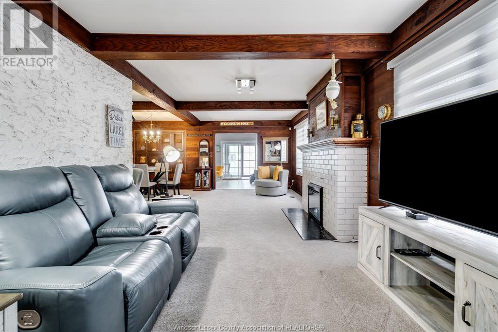 Property at 360 ROBSON ROAD image 4