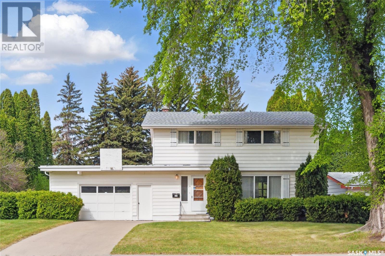 Property at 14 Porteous CRESCENT image 1
