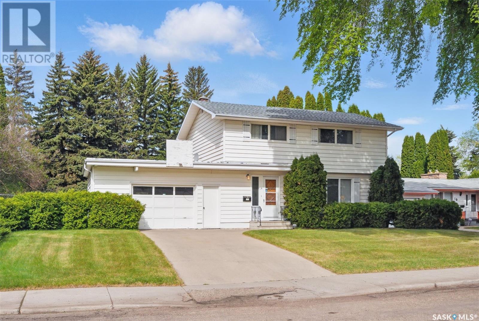 Property at 14 Porteous CRESCENT image 5