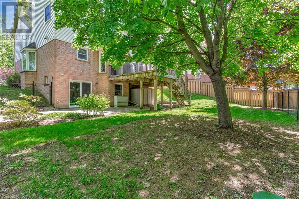 10 Huntingwood Court, Kitchener, Ontario  N2P 2A7 - Photo 40 - 40728930