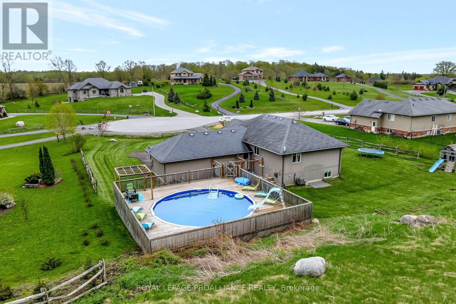 118 GENTLEBREEZE DRIVE Belleville