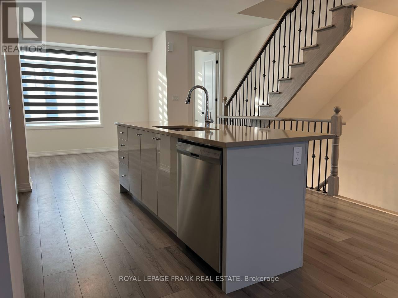 39 Bavin Street, Clarington (Bowmanville), Ontario  L1C 7H5 - Photo 5 - E12161434