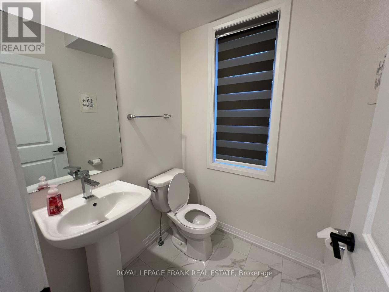 39 Bavin Street, Clarington (Bowmanville), Ontario  L1C 7H5 - Photo 8 - E12161434