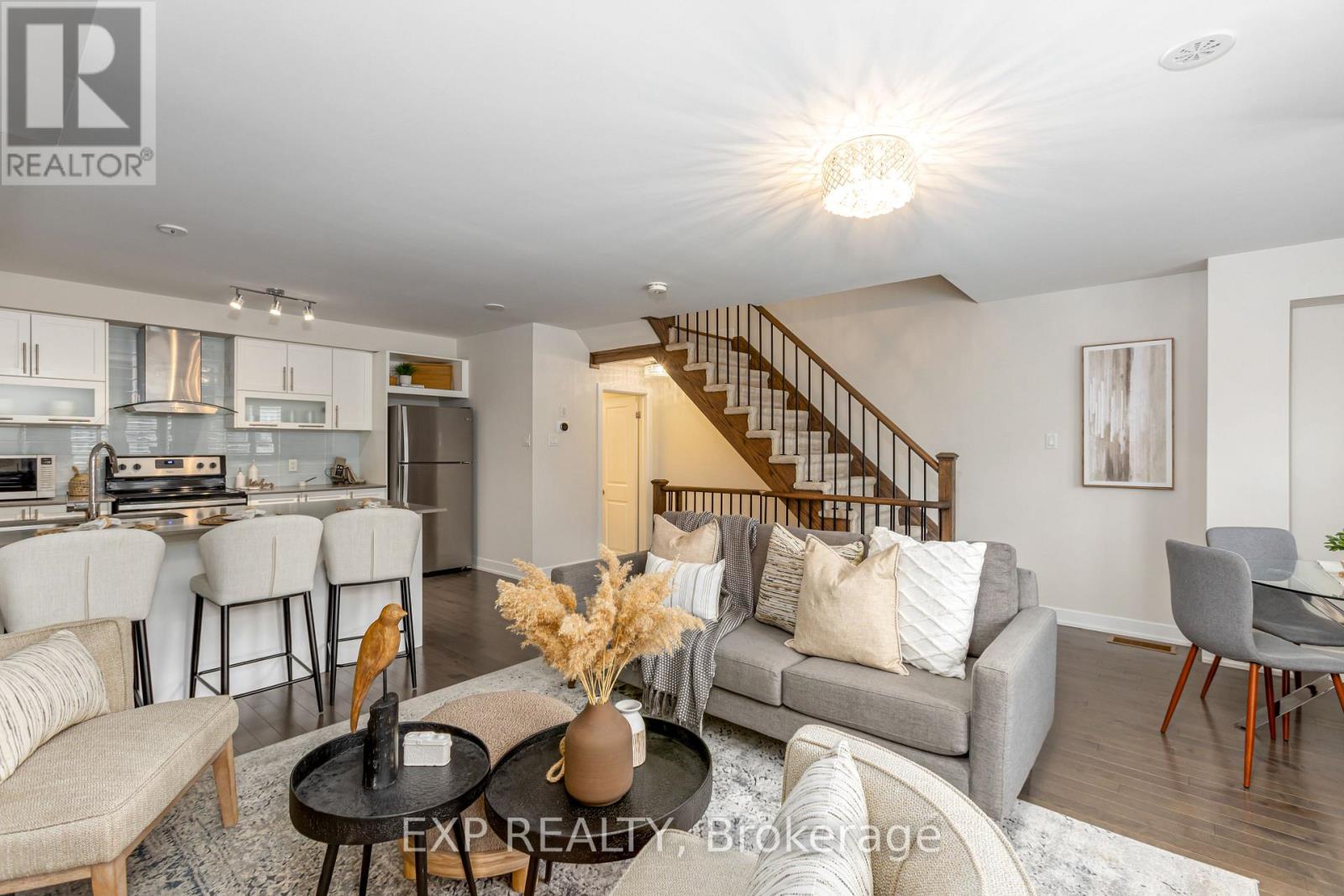 33 Pallock Hill Way, Whitby, Ontario  L1R 0N5 - Photo 14 - E12161738