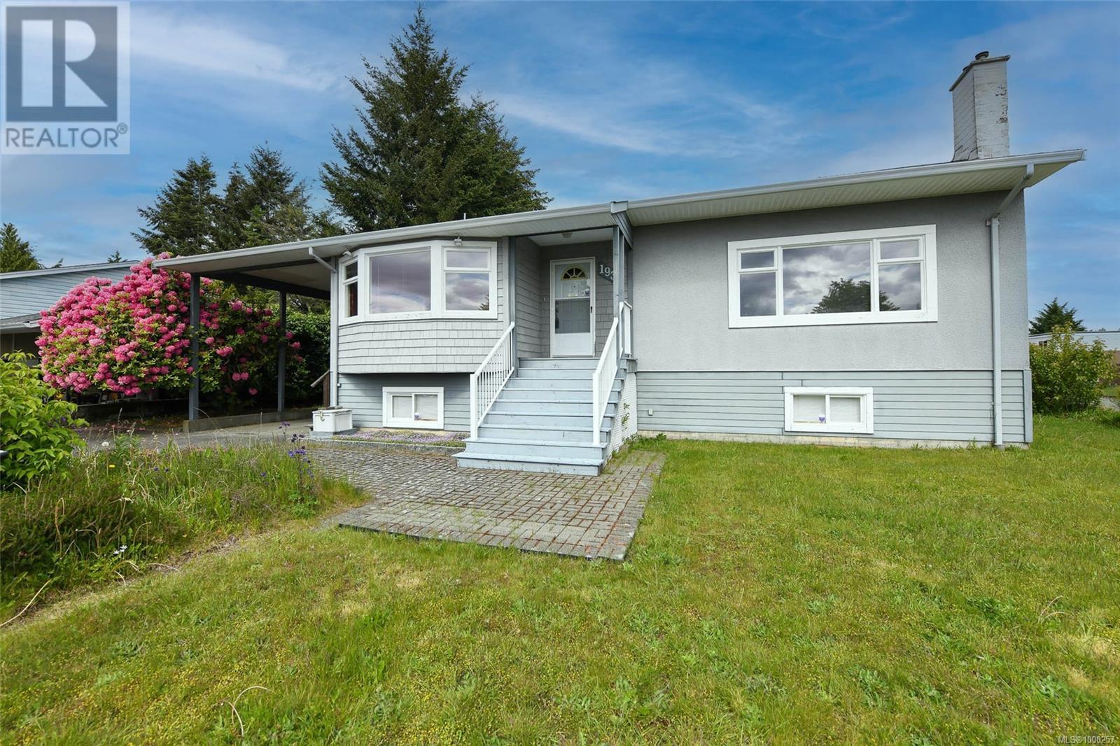 Property at 1932 Dogwood Dr image 1