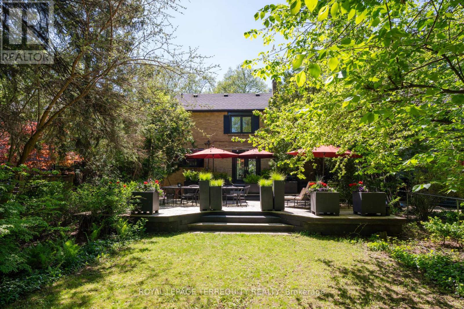 175 Prince Edward Drive S, Toronto, Ontario  M8Y 3W7 - Photo 35 - W12160172
