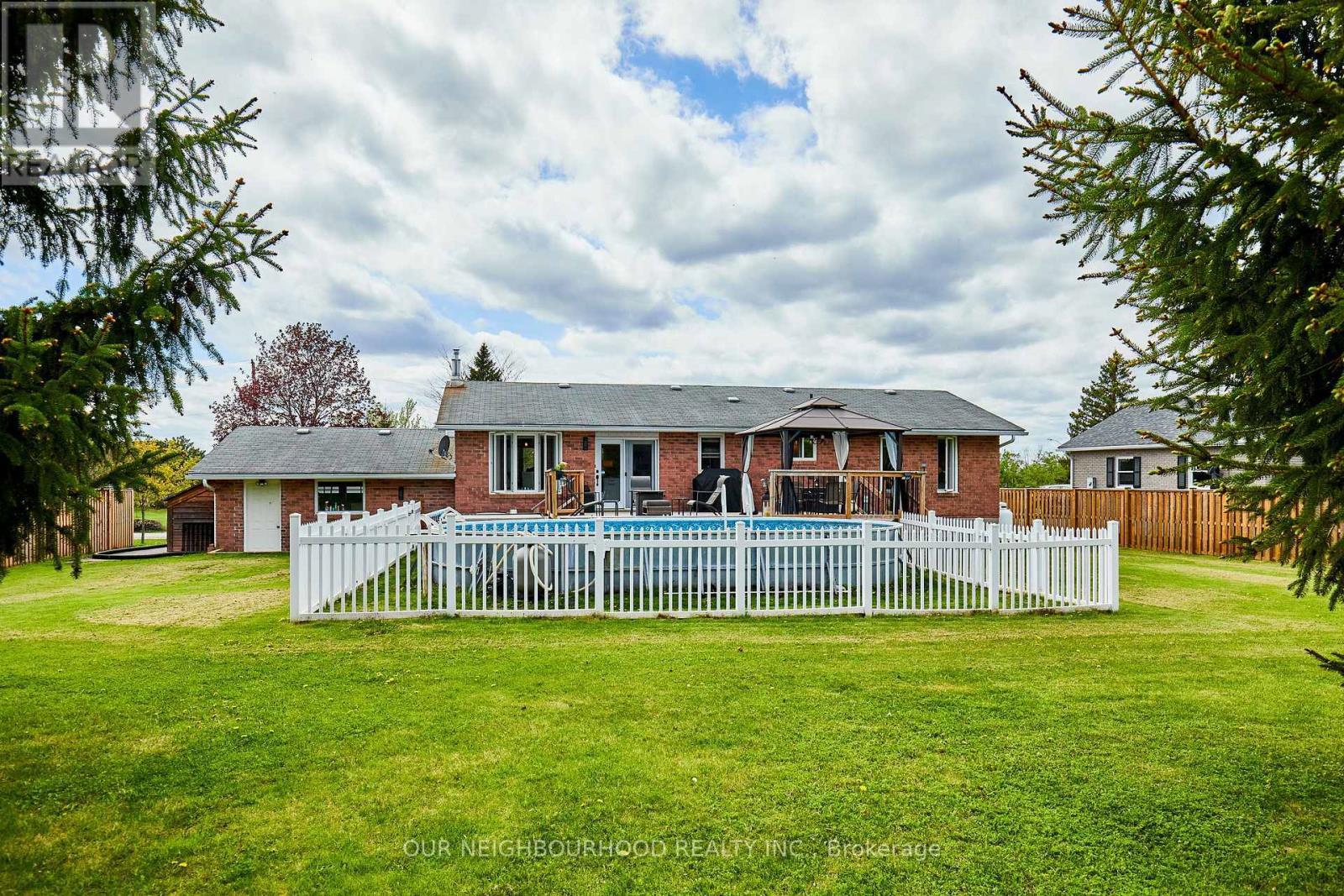 32 Blue Water Avenue, Kawartha Lakes, Ontario  K9V 0K6 - Photo 16 - X12161587